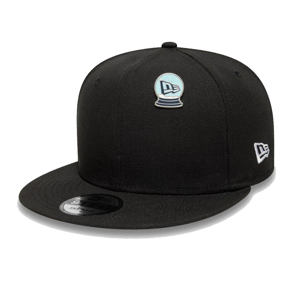 SNOWGLOBE PIN BADGE