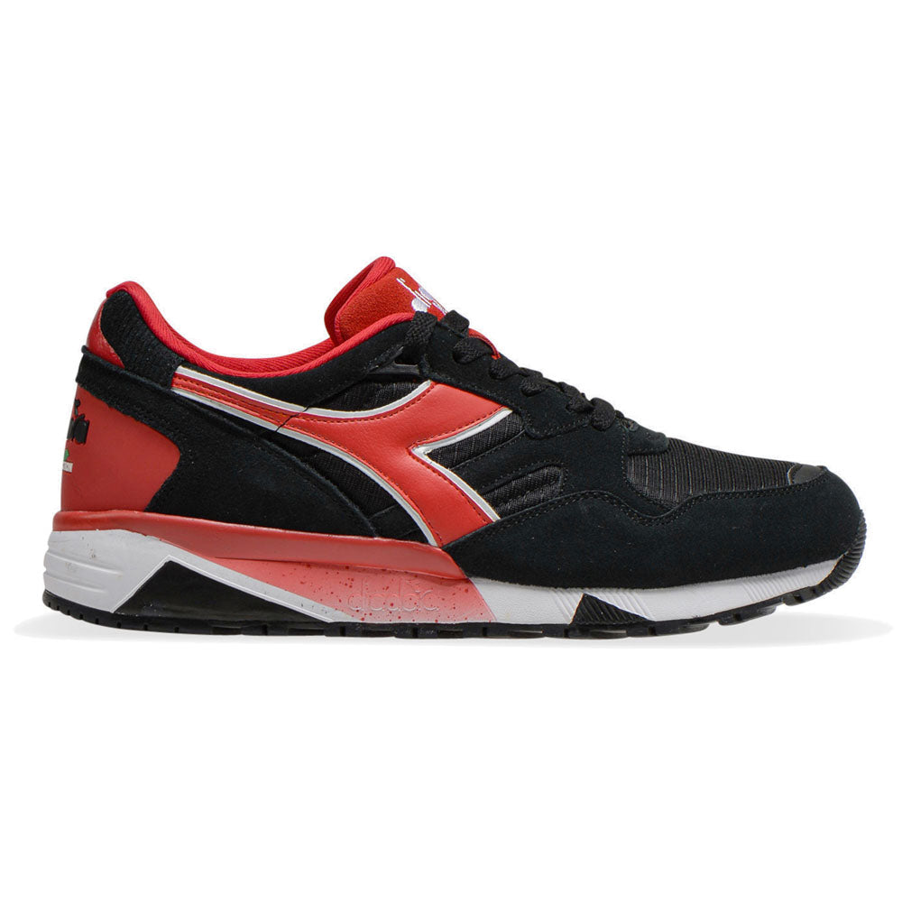 N9002 - 42, Nero