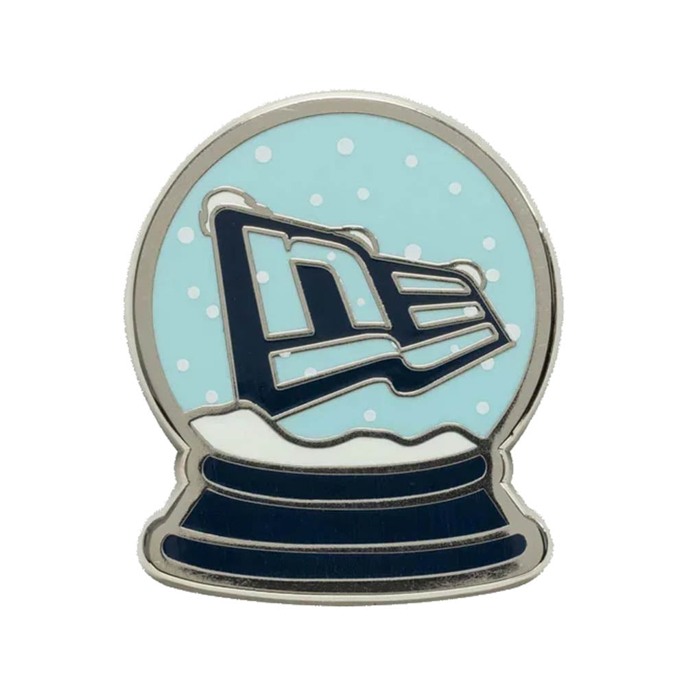 SNOWGLOBE PIN BADGE